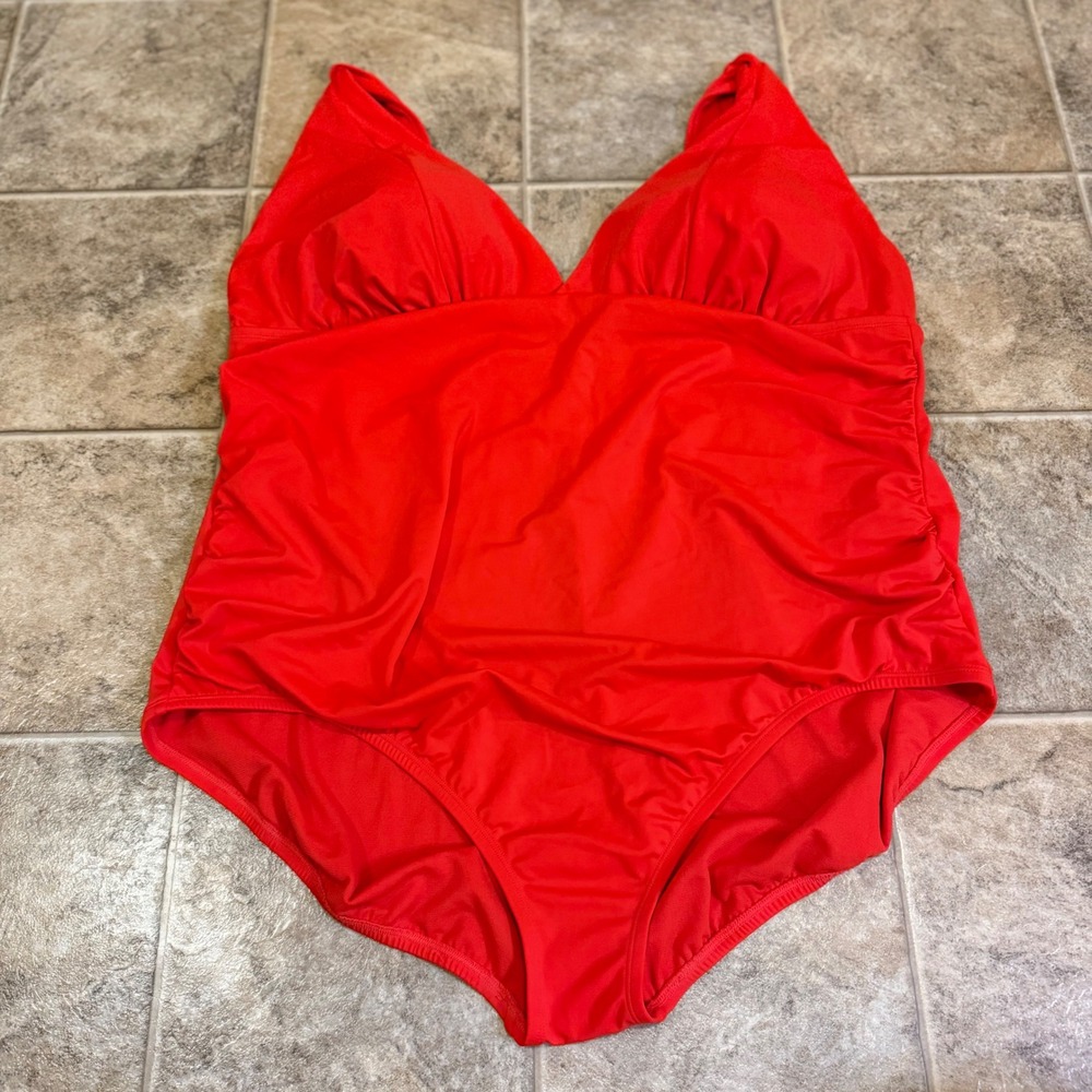 Time and Tru Womens Plus Size 3X Red Ruched V-Neck‎ One-Piece Swimsuit 24W-26W